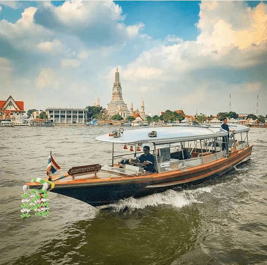 Chao phraya river sightseeing cruise Hotel Riva Arun Bangkok